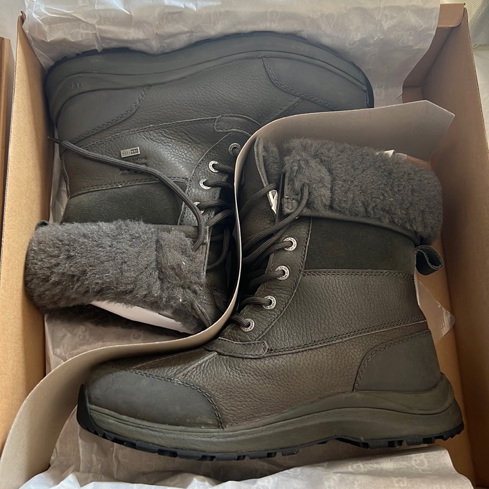 UGG ADIRONDACK BOOT III